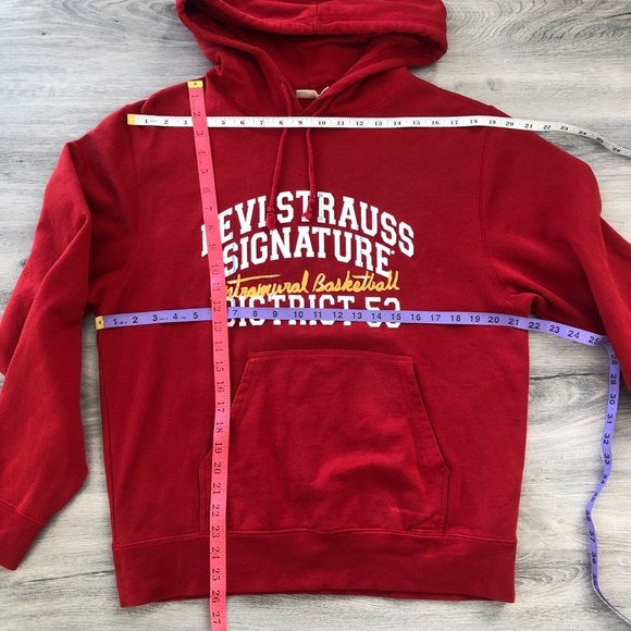 Levi's Signature Red Men's Pullover Hoodie - Picture 6 of 8